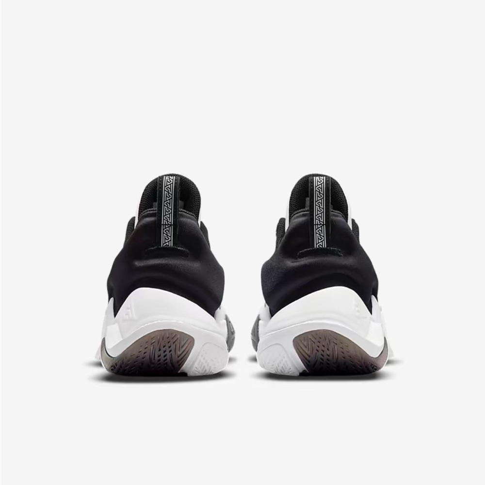 New in box Nike Giannis Immortality White Metallic Gold Black Rubber Shoes - Picture 8 of 13